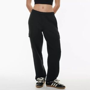 Aritzia TNA Cozy Fleece Mega Cargo Sweatpants